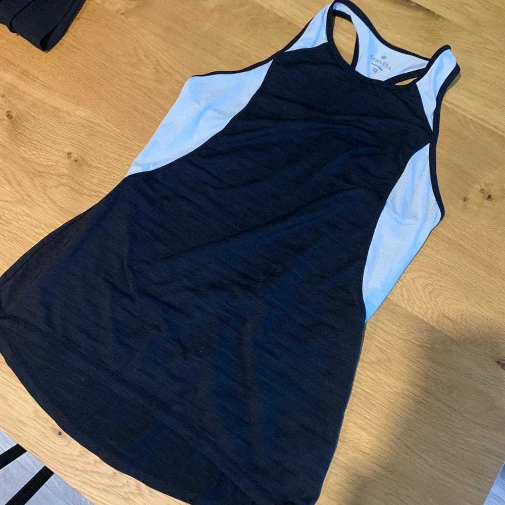 Athleta top. Black and white.